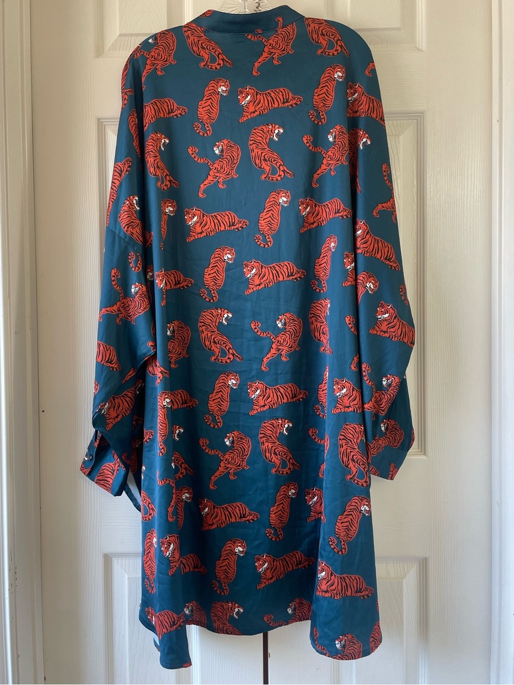Dressed in LALA Tiger Tales Satin Oversized Button Down Shirt Teal Size Medium - Picture 12 of 16